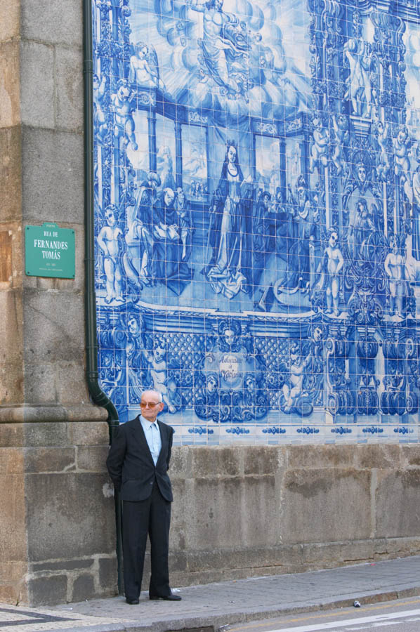 Azulejos, Capela das Almas de Santa Catarina, Porto, Portugal