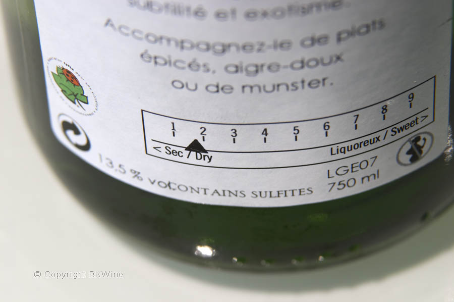 A back label showing sweet-dry scale, Alsace