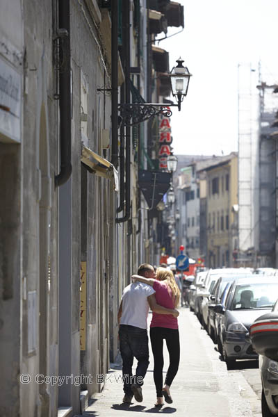 A romantic walk in Florence