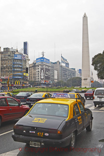 A Radio Taxi on the Avenida de 9 Julio in Buenos Aires