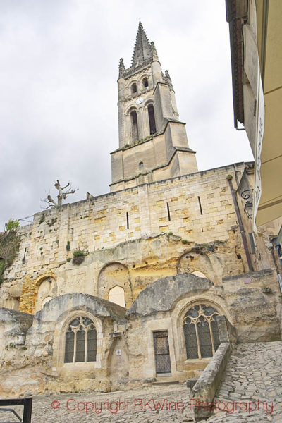 Eglise monolithe, Place du Marche, Saint Emilion