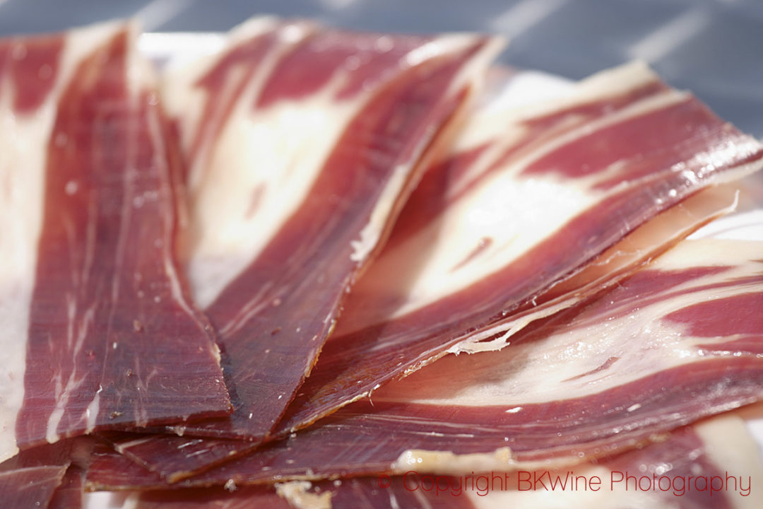Tapas: jamòn iberico, the delicious dry-cured Spanish ham, the perfect tapas