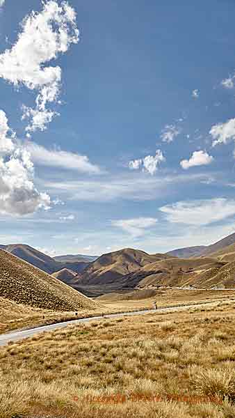 The Lindis Pass, the mountain pass taking us into Central Otago