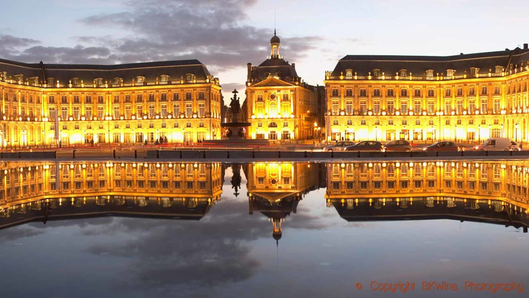 Place de la Bourse and the Miroir d'Eau in Bordeaux