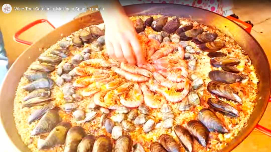 Making a Spanish-Catalan paella